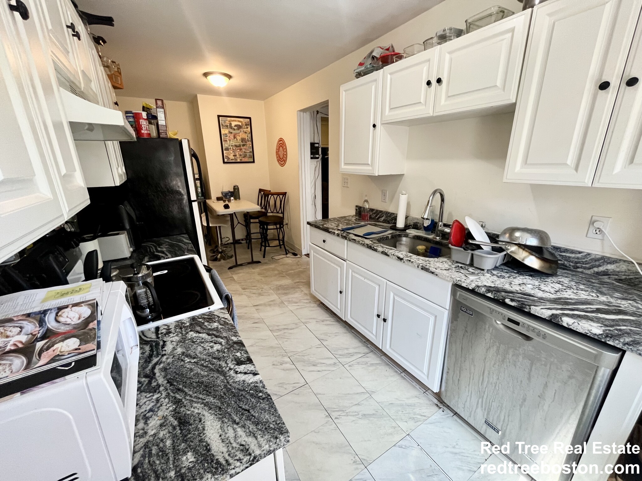 3 bed, 1 bath apartment for rent at 452 Park Dr Unit 17, Fenway — photo 3 of 15