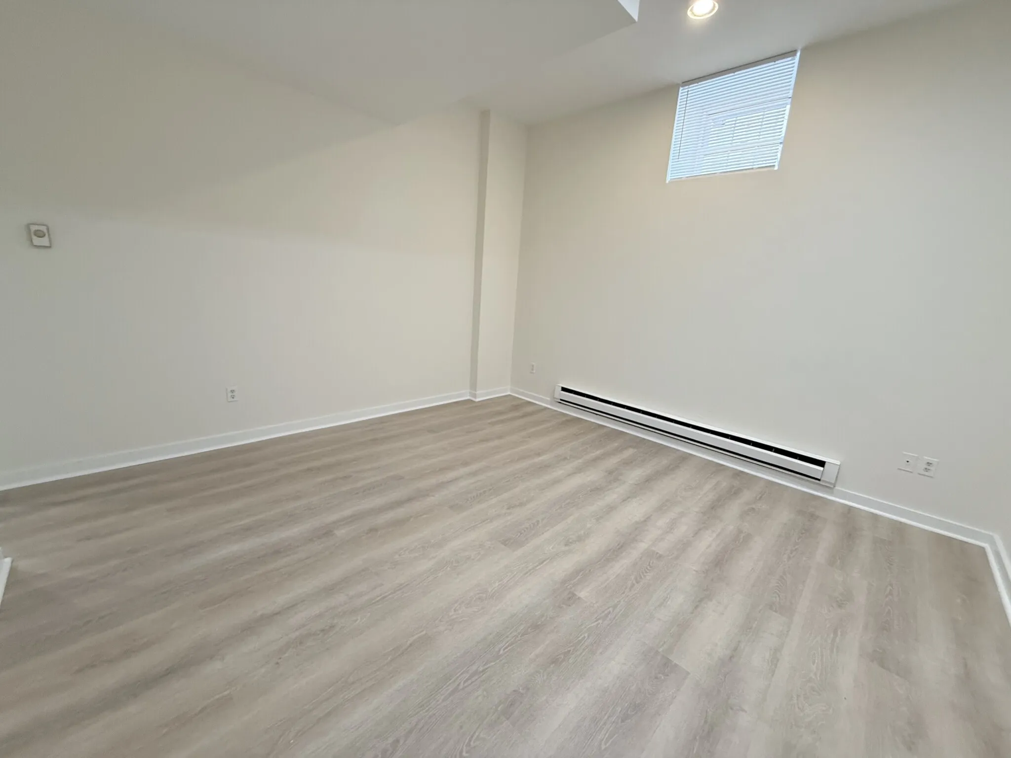 3 bed, 1 bath apartment for rent at 452 Park Dr Unit 22, Fenway — photo 11 of 15