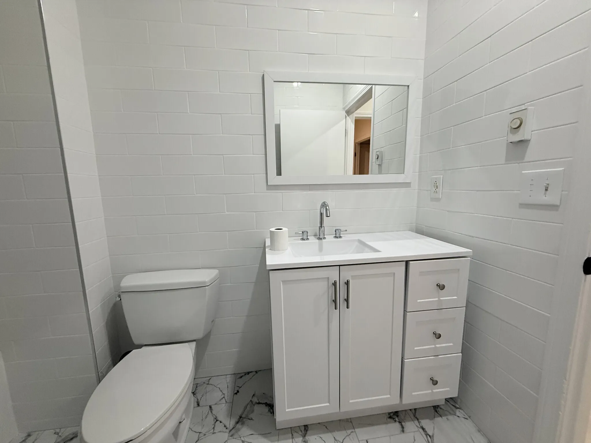 3 bed, 1 bath apartment for rent at 452 Park Dr Unit 22, Fenway — photo 5 of 15