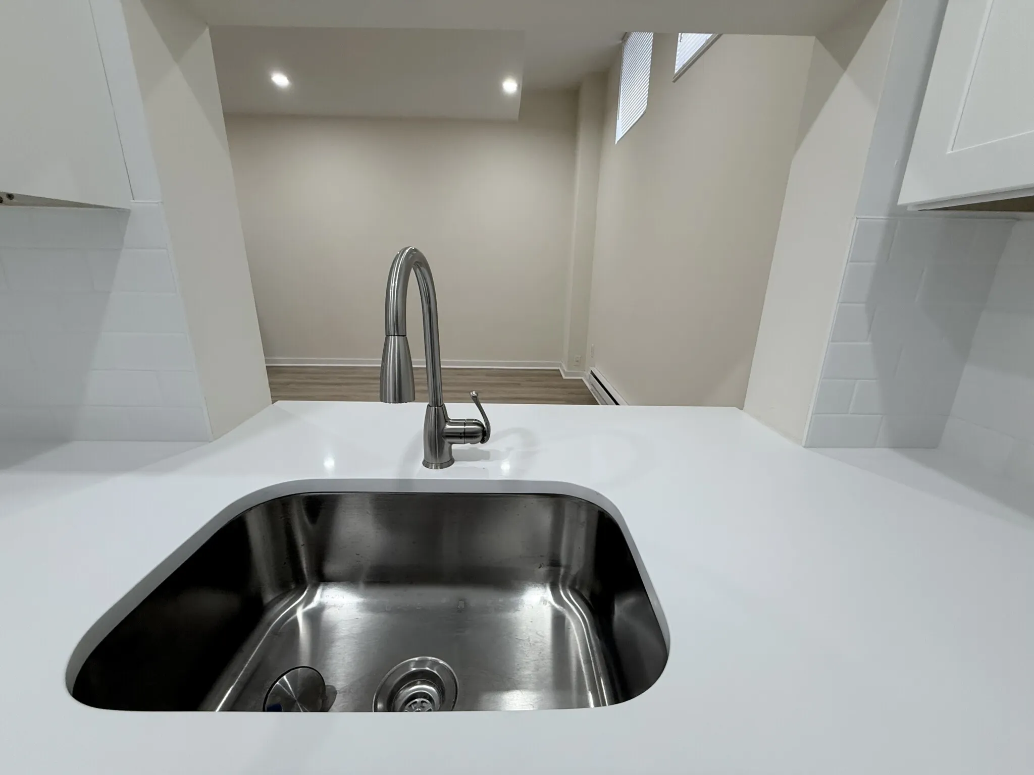 3 bed, 1 bath apartment for rent at 452 Park Dr Unit 22, Fenway — photo 8 of 15