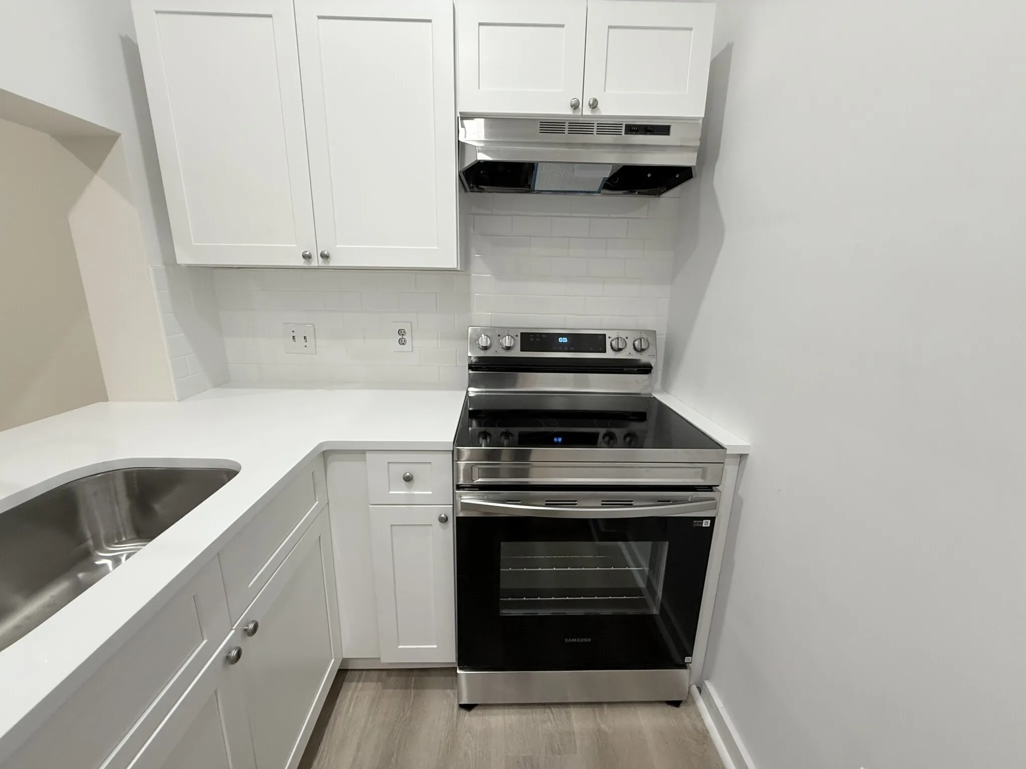 3 bed, 1 bath apartment for rent at 452 Park Dr Unit 22, Fenway — photo 9 of 15