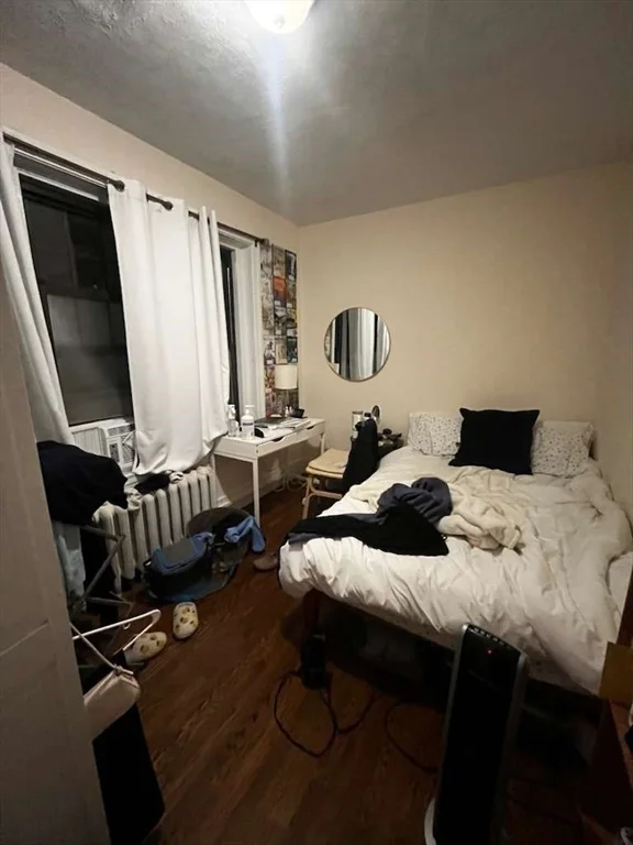 3 bed, 1 bath apartment for rent at 452 Park Dr Unit 4, Fenway — photo 6 of 14