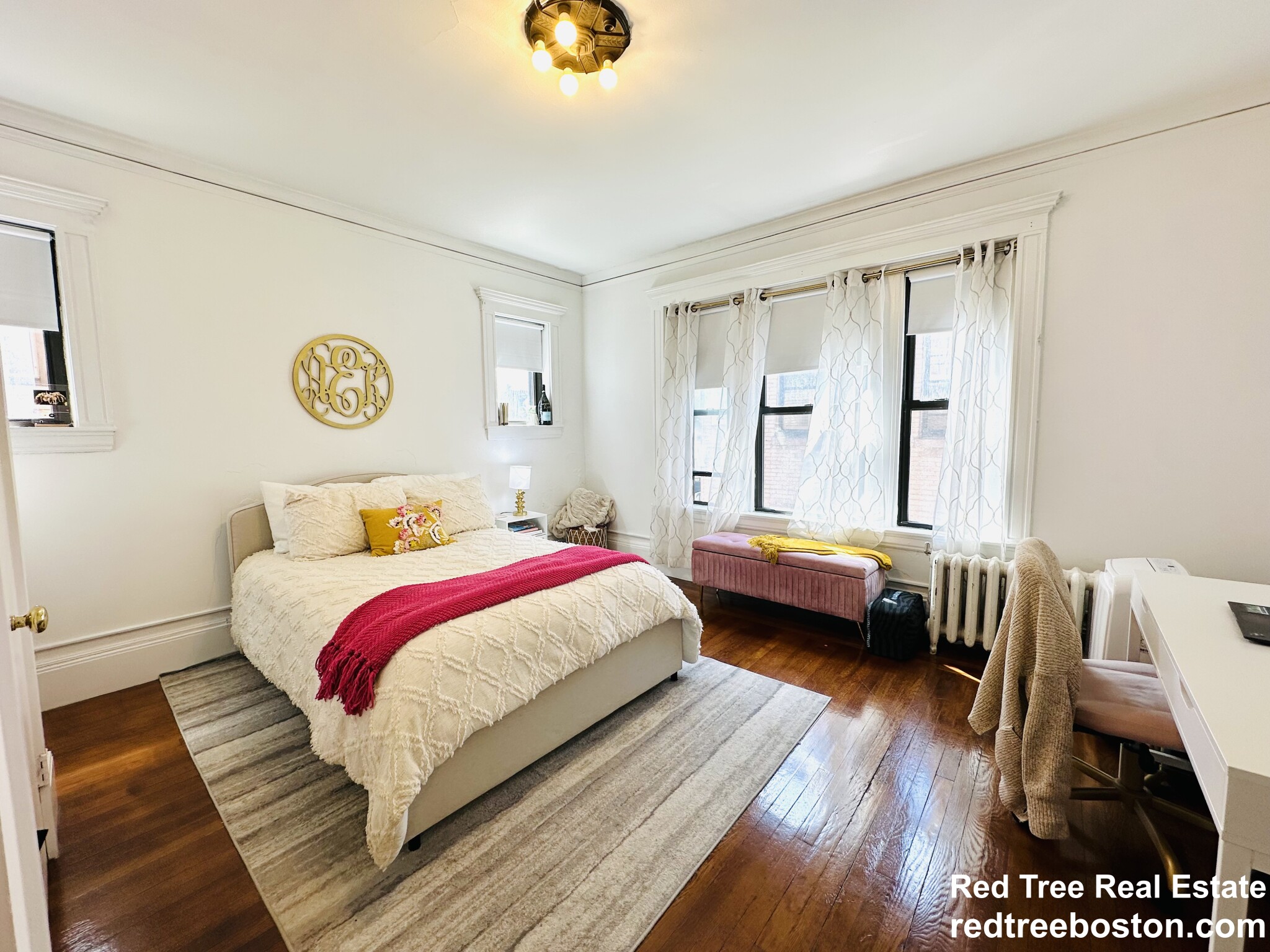 3 bed, 1 bath apartment for rent at 452 Park Dr Unit 6, Fenway — photo 1 of 19