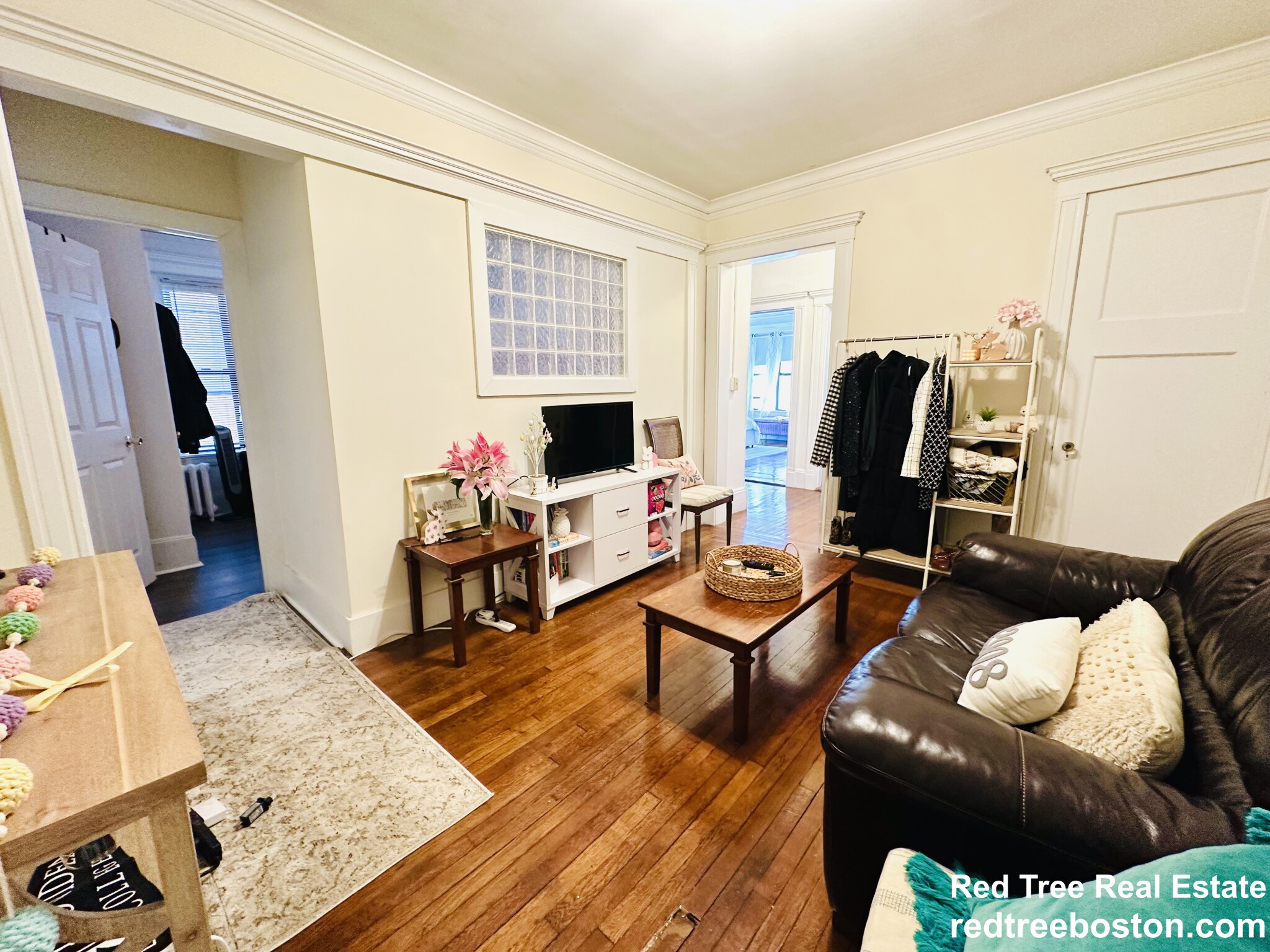 3 bed, 1 bath apartment for rent at 452 Park Dr Unit 6, Fenway — photo 3 of 19