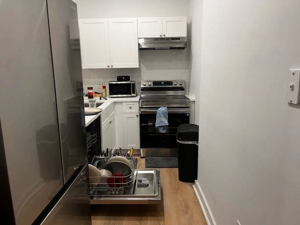 3 bed, 1 bath apartment for rent at 452 Park Dr Unit C, Fenway — photo 3 of 12