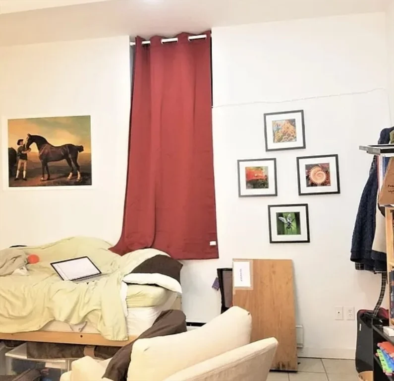 3 bed, 1 bath apartment for rent at 452 Park Dr Unit C, Fenway — photo 6 of 12