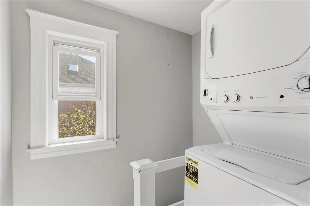 4 bed, 2 bath apartment for rent at 452 Quarry St Unit 452, Quincy — photo 9 of 36