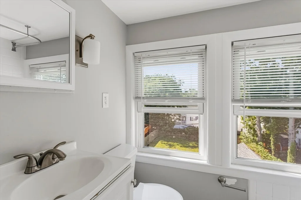 4 bed, 2 bath apartment for rent at 452 Quarry St Unit 452, Quincy — photo 29 of 36