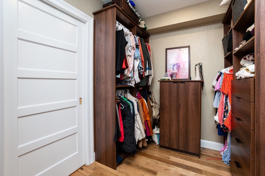4 bed, 3 bath apartment for rent at 452 W Fourth Unit 0, South Boston — photo 21 of 41