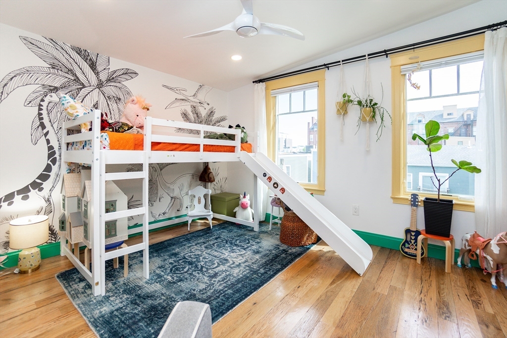 4 bed, 3 bath apartment for rent at 452 W Fourth Unit 0, South Boston — photo 25 of 41