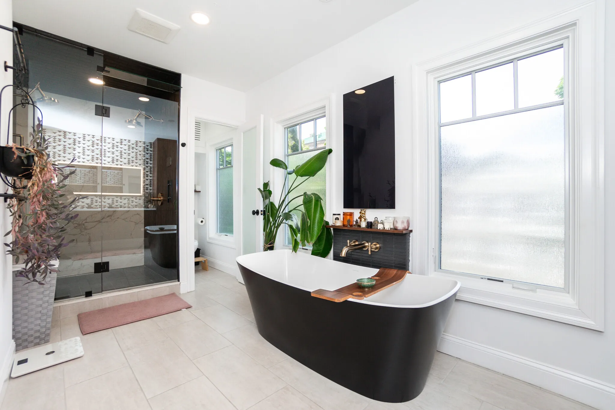4 bed, 3.5 bath apartment for rent at 452 W Fourth Unit 452, South Boston — photo 38 of 51