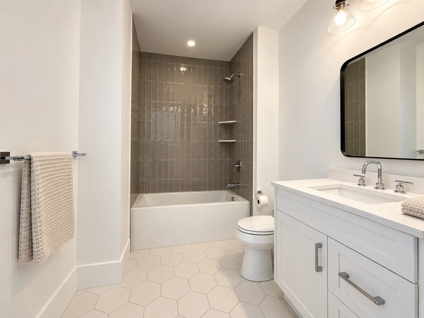 4 bed, 4+ bath apartment for rent at 453 Albemarle Rd Unit 453, Newtonville — photo 14 of 21