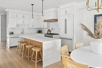 4 bed, 4+ bath apartment for rent at 453 Albemarle Unit 453, Newton — photo 3 of 25