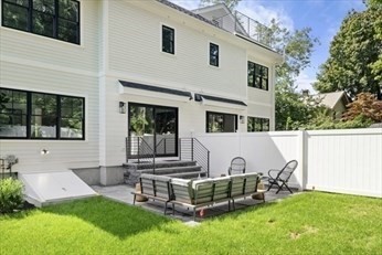 4 bed, 4+ bath apartment for rent at 453 Albemarle Unit 453, Newton — photo 23 of 25