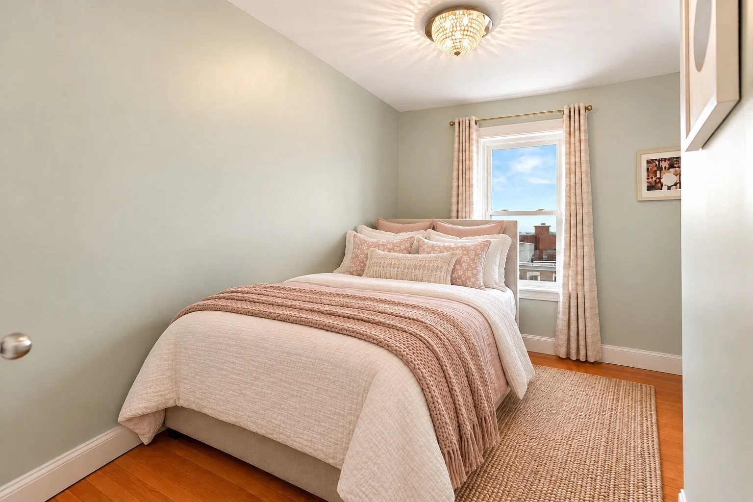 3 bed, 2 bath apartment for rent at 453 E 6th St, South Boston — photo 7 of 12