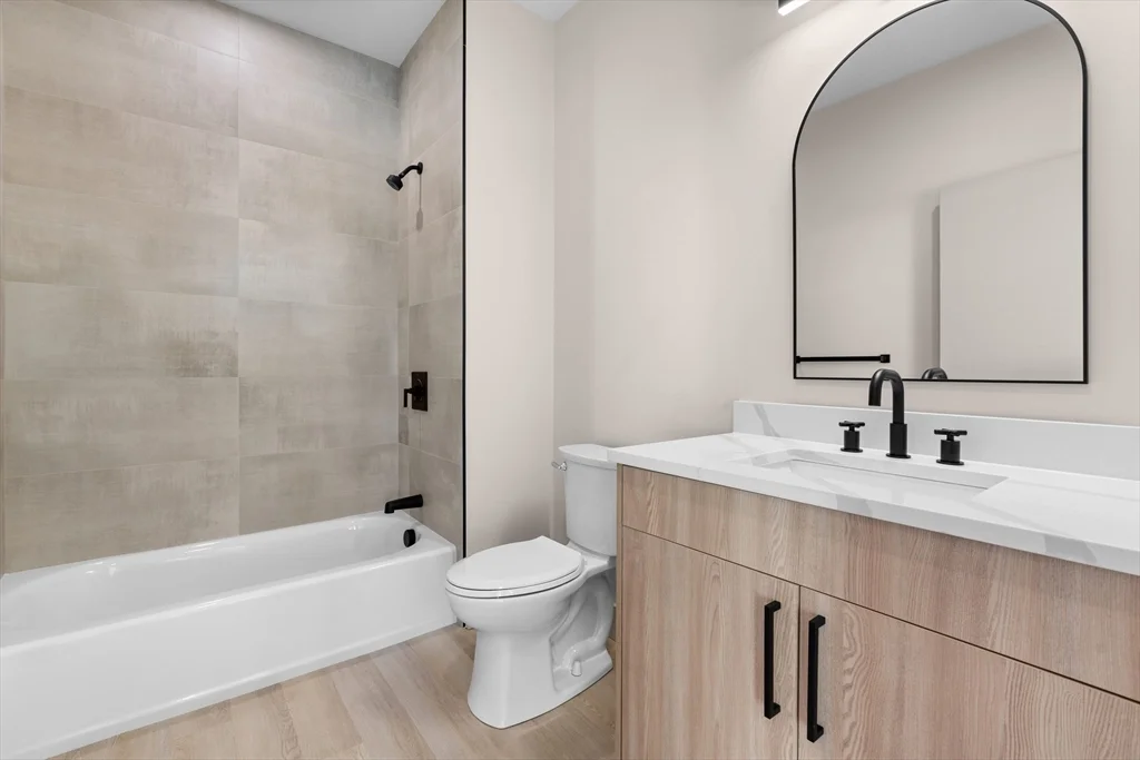 2 bed, 2 bath apartment for rent at 453 Franklin St Unit 207, Melrose — photo 10 of 14