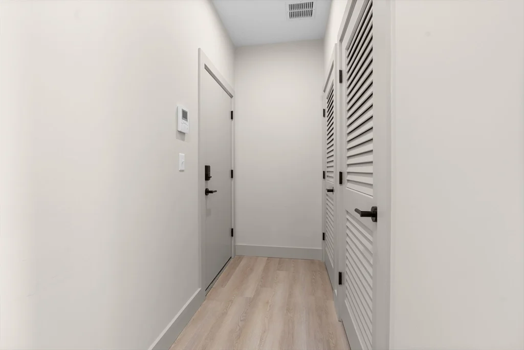 1 bed, 1 bath apartment for rent at 453 Franklin Unit 303, Melrose — photo 5 of 10