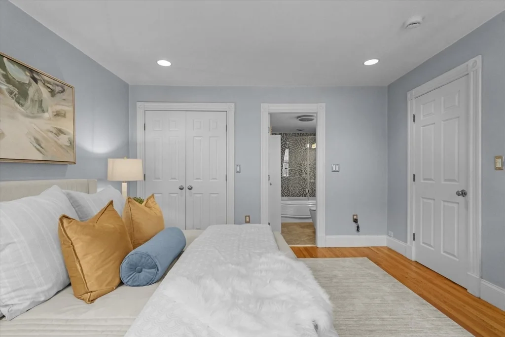 2 bed, 2 bath apartment for rent at 453 Massachusetts Ave Unit 1, Roxbury — photo 19 of 35