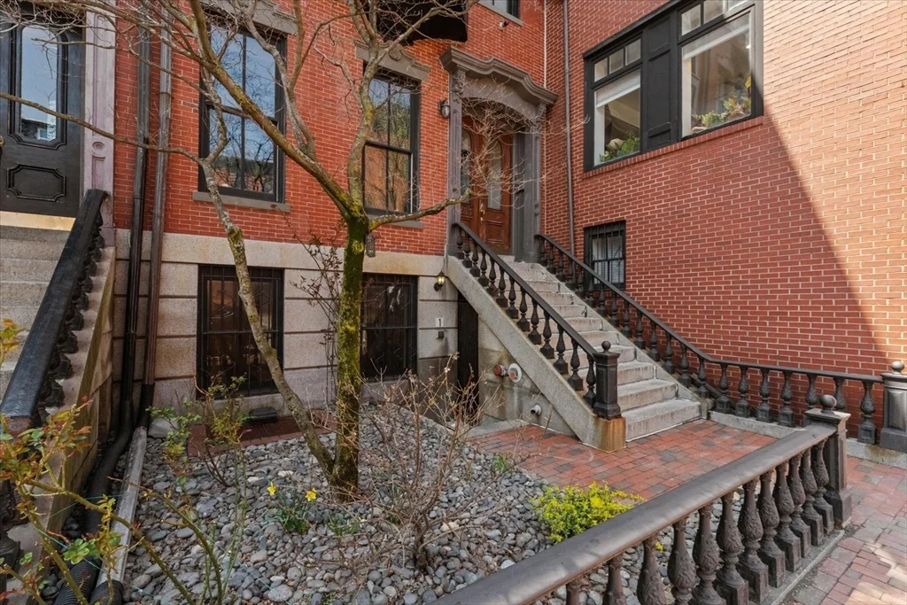 2 bed, 2 bath apartment for rent at 453 Massachusetts Ave Unit 1, Roxbury — photo 33 of 35