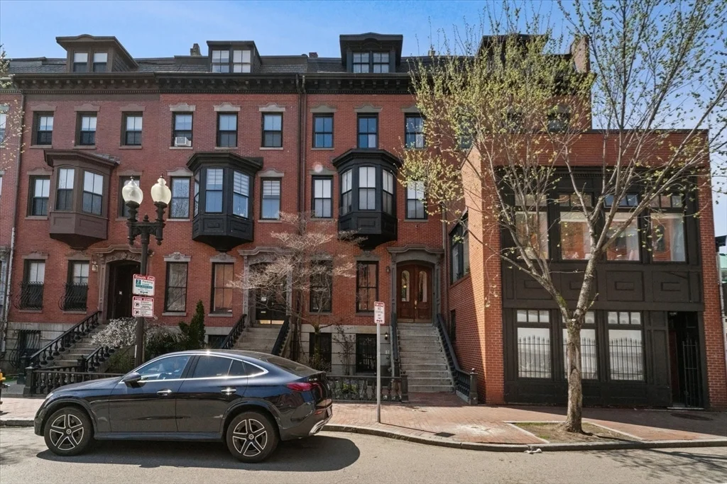 2 bed, 2 bath apartment for rent at 453 Massachusetts Ave Unit 1, Roxbury — photo 32 of 35
