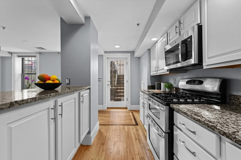 2 bed, 2 bath apartment for rent at 453 Massachusetts Ave Unit 1, Roxbury — photo 13 of 35