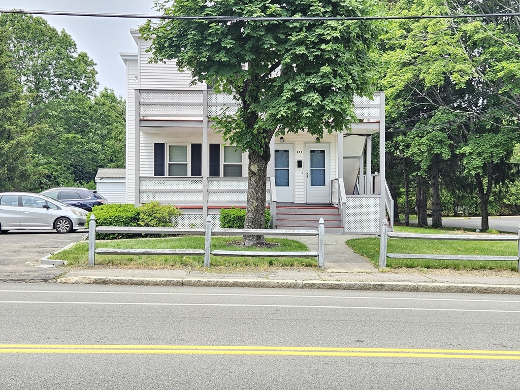 2 bed, 1 bath apartment for rent at 453 Pond St Unit 2, Braintree