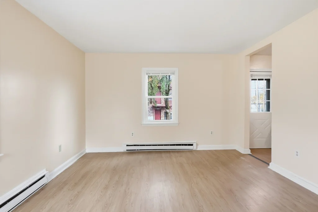 2 bed, 1 bath apartment for rent at 453 Pond St Unit 3, Braintree — photo 5 of 17