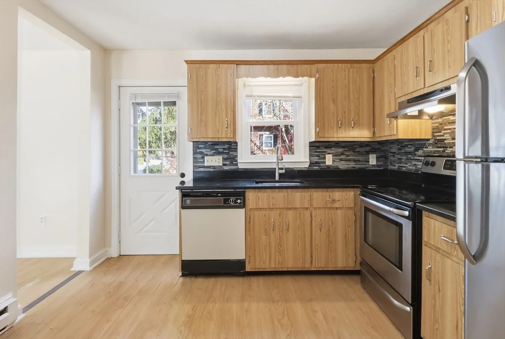 2 bed, 1 bath apartment for rent at 453 Pond St Unit 3, Braintree