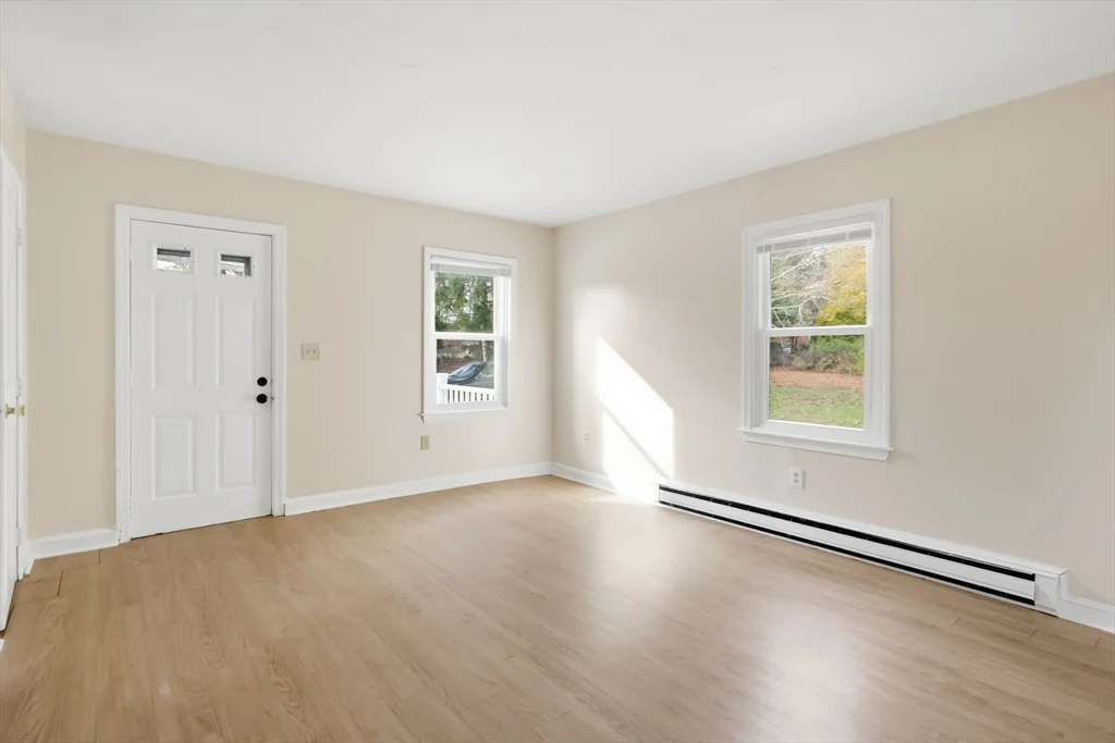 2 bed, 1 bath apartment for rent at 453 Pond St Unit 3, Braintree — photo 7 of 17