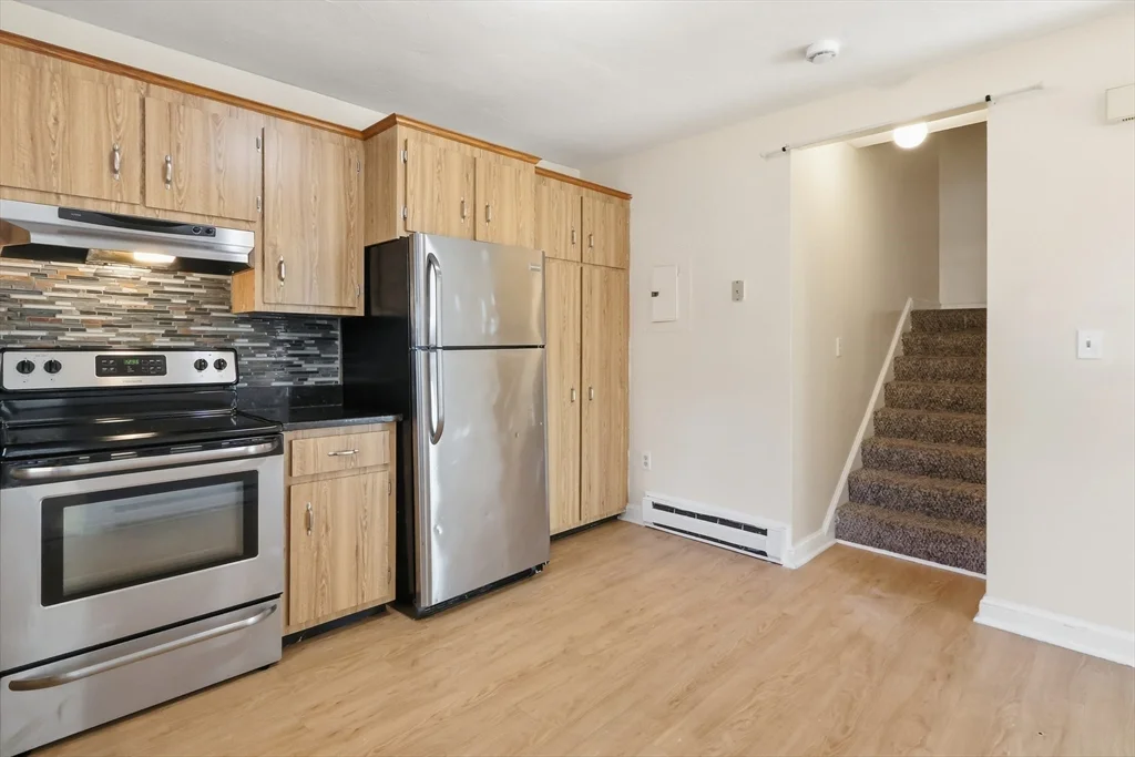 2 bed, 1 bath apartment for rent at 453 Pond St Unit 3, Braintree — photo 3 of 17