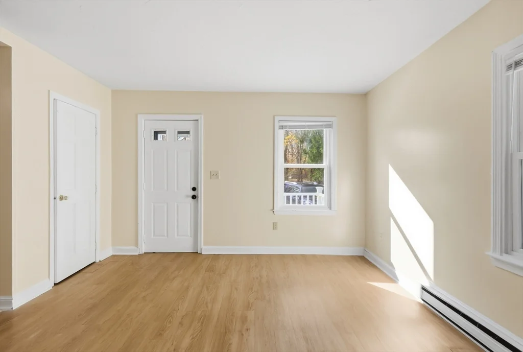 2 bed, 1 bath apartment for rent at 453 Pond St Unit 3, Braintree — photo 4 of 17