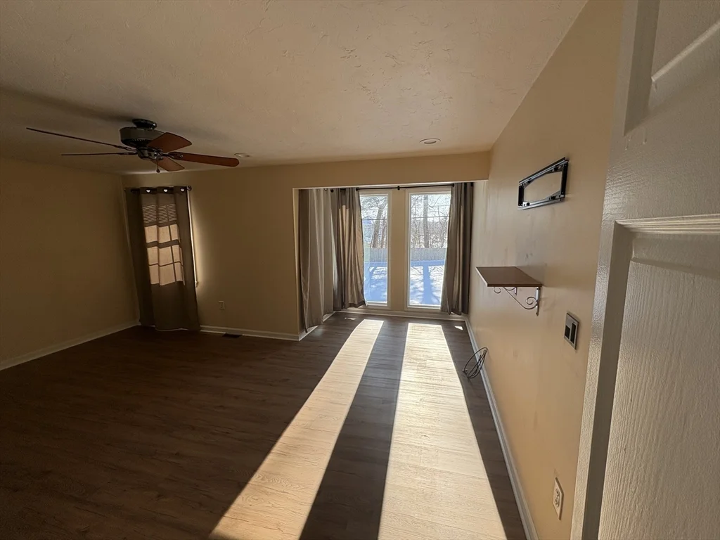 3 bed, 1 bath apartment for rent at 453 Turnpike St Unit 2, Easton — photo 8 of 23