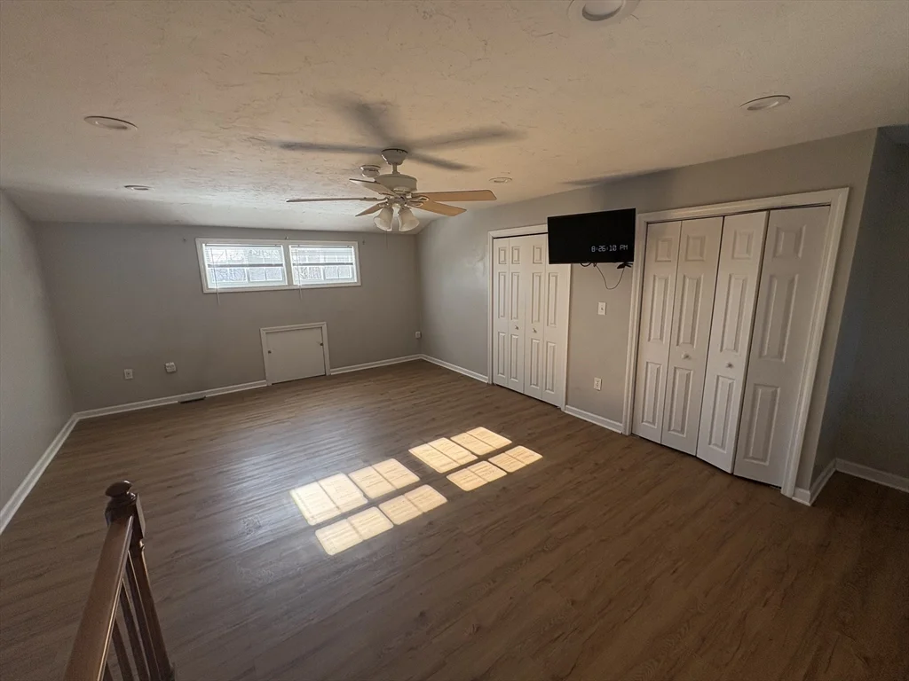 3 bed, 1 bath apartment for rent at 453 Turnpike St Unit 2, Easton — photo 14 of 23