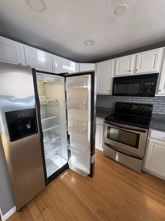 3 bed, 1 bath apartment for rent at 453 Turnpike St Unit 2, Easton — photo 2 of 23
