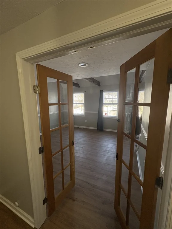 3 bed, 1 bath apartment for rent at 453 Turnpike St Unit 2, Easton — photo 7 of 23