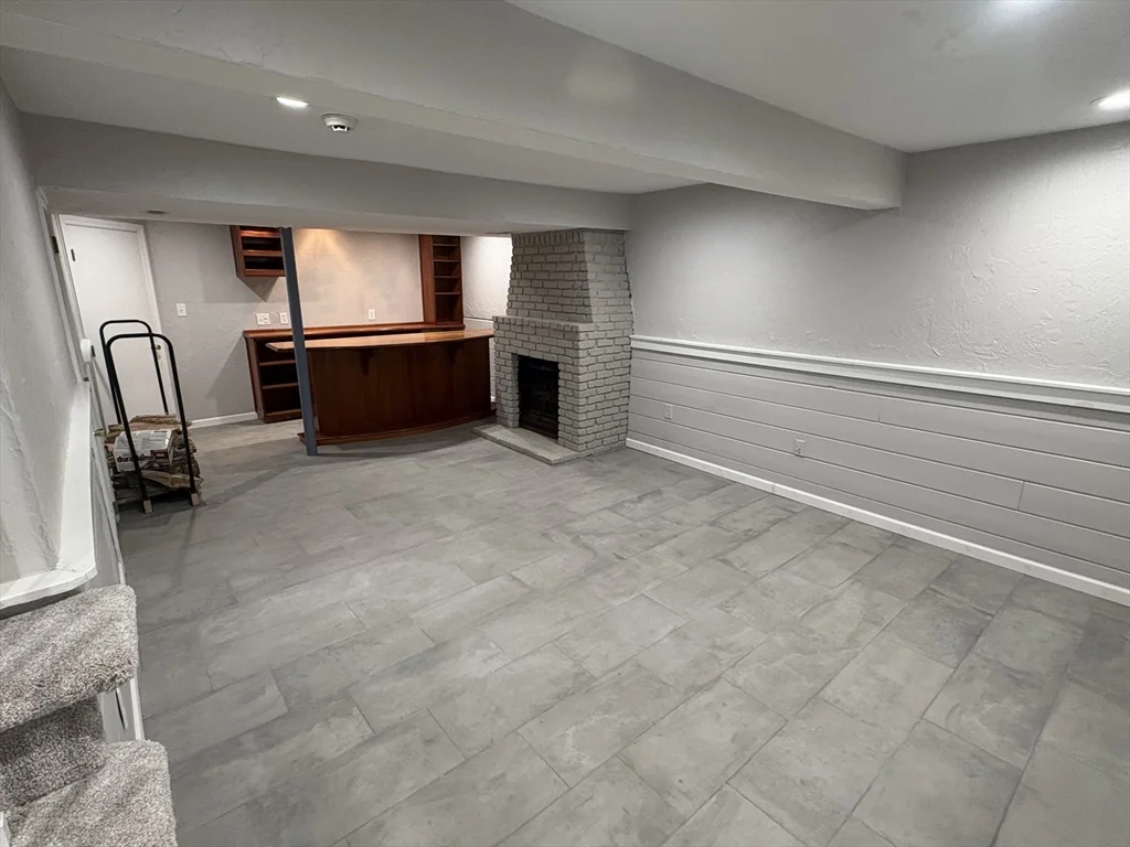 3 bed, 1 bath apartment for rent at 453 Turnpike St Unit 2, Easton — photo 19 of 23