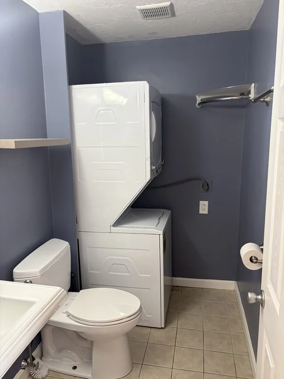 3 bed, 1 bath apartment for rent at 453 Turnpike St Unit 2, Easton — photo 10 of 23
