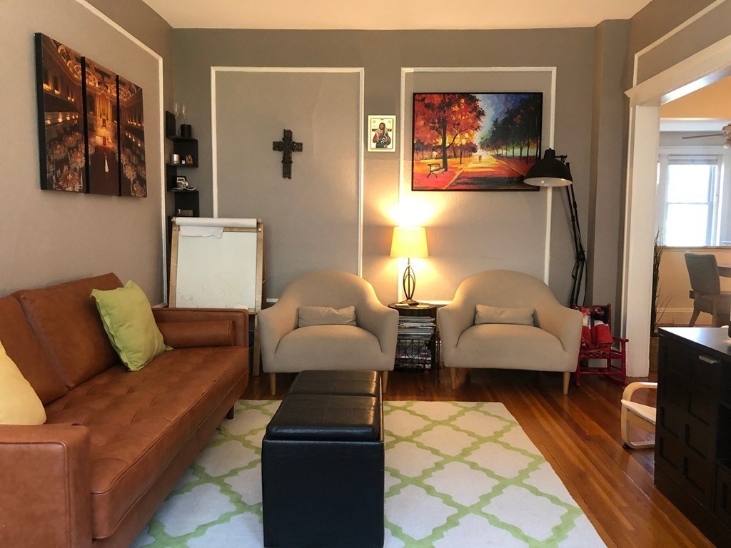 2 bed, 1 bath apartment for rent at 453 Washington St Unit 2, Brookline — photo 4 of 12
