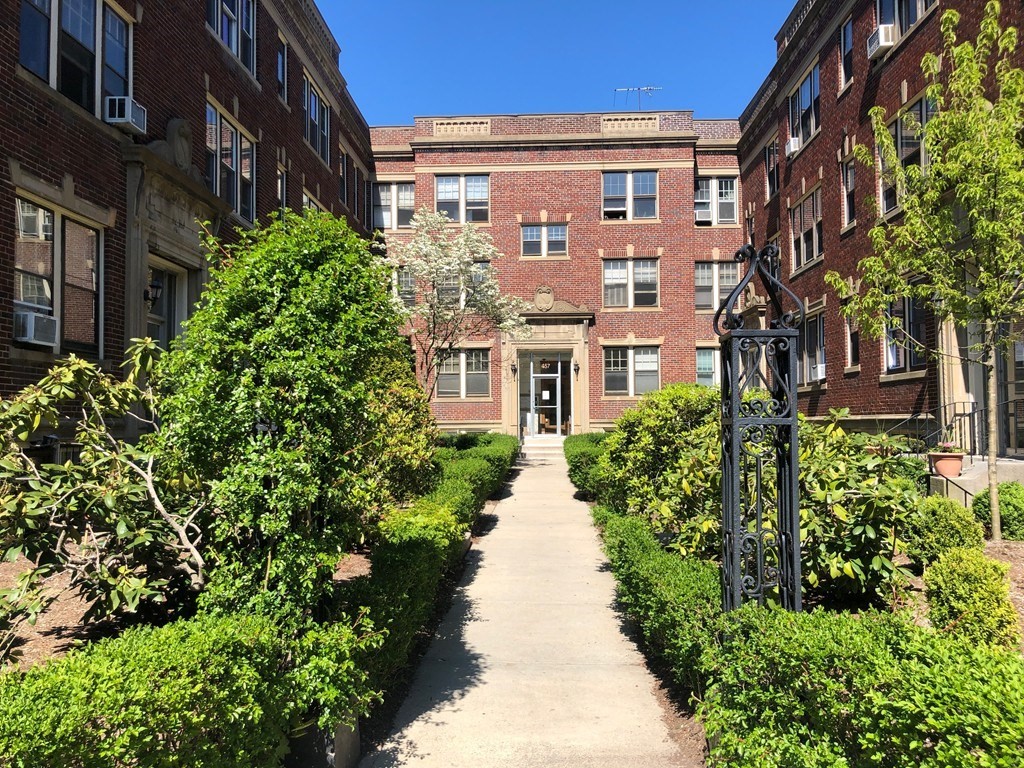 2 bed, 1 bath apartment for rent at 453 Washington St Unit 2, Brookline — photo 12 of 12