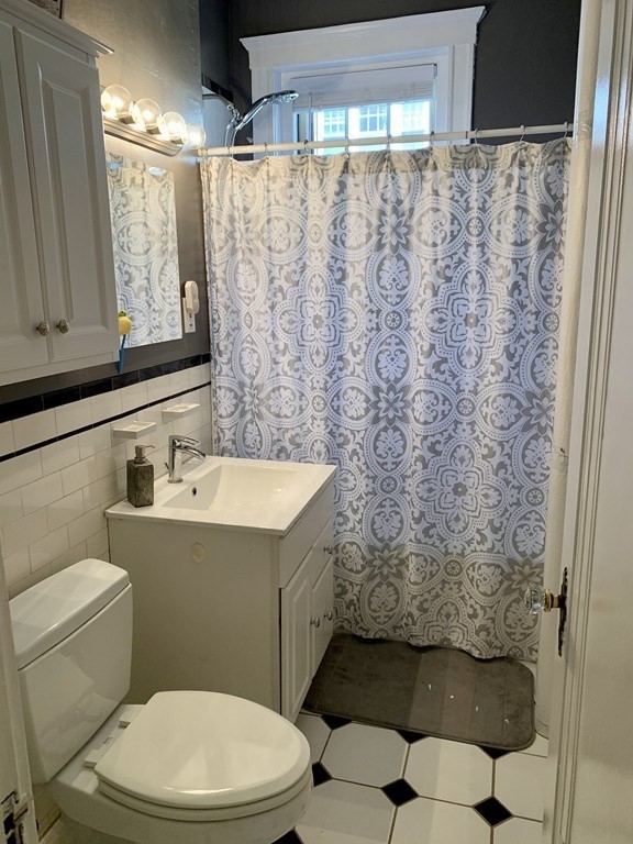 2 bed, 1 bath apartment for rent at 453 Washington St Unit 2, Brookline — photo 10 of 12