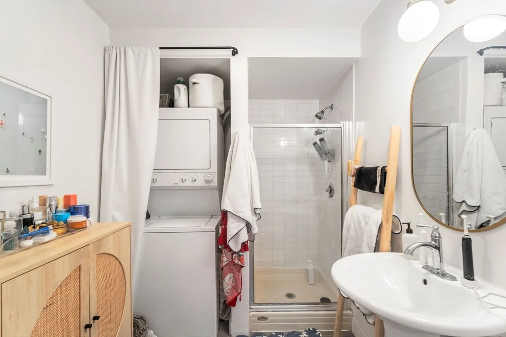 1 bed, 1 bath apartment for rent at 453 Washington St Unit 4B, Midtown — photo 25 of 31