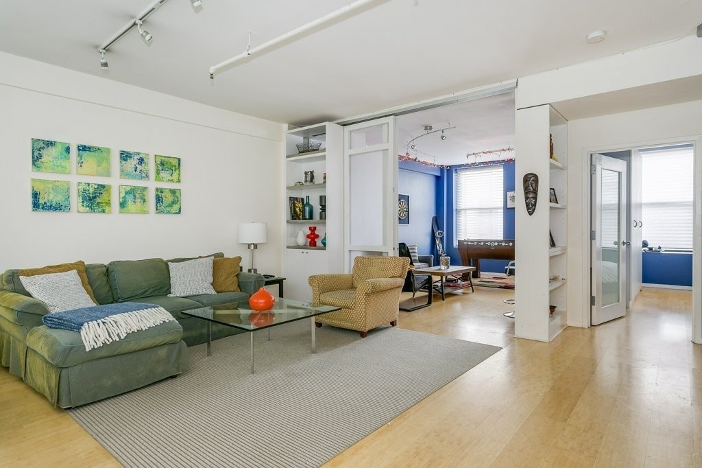 3 bed, 1 bath apartment for rent at 453 Washington St Unit 5D, Boston Downtown