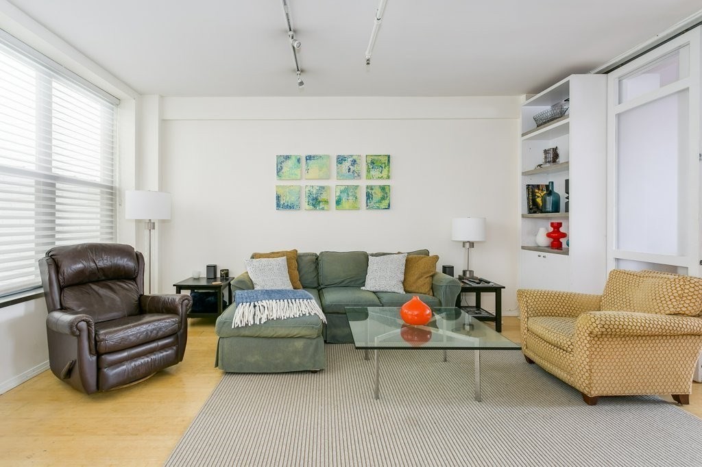 3 bed, 1 bath apartment for rent at 453 Washington St Unit 5D, Boston Downtown — photo 2 of 17