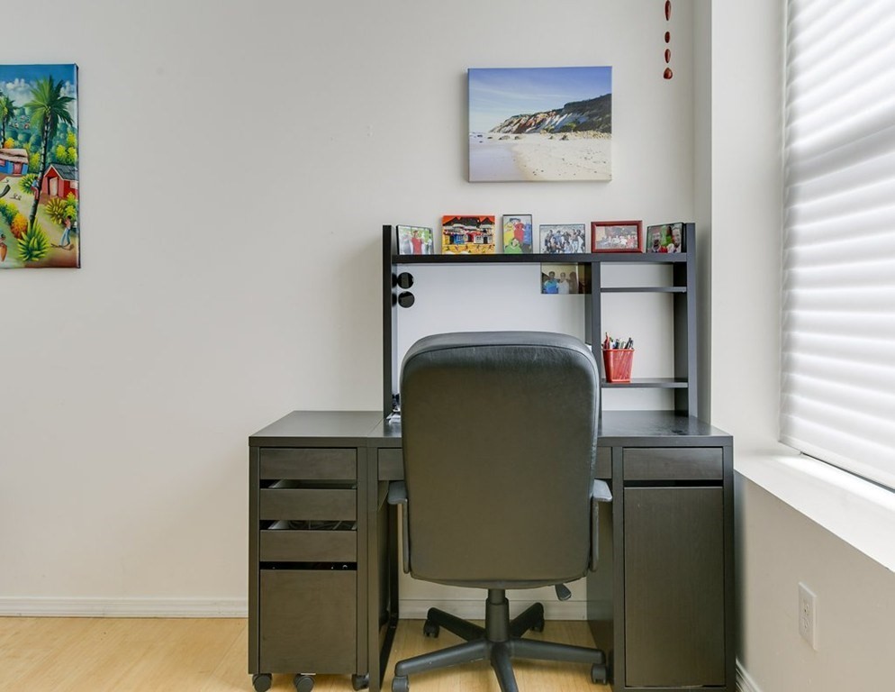 3 bed, 1 bath apartment for rent at 453 Washington St Unit 5D, Boston Downtown — photo 9 of 17