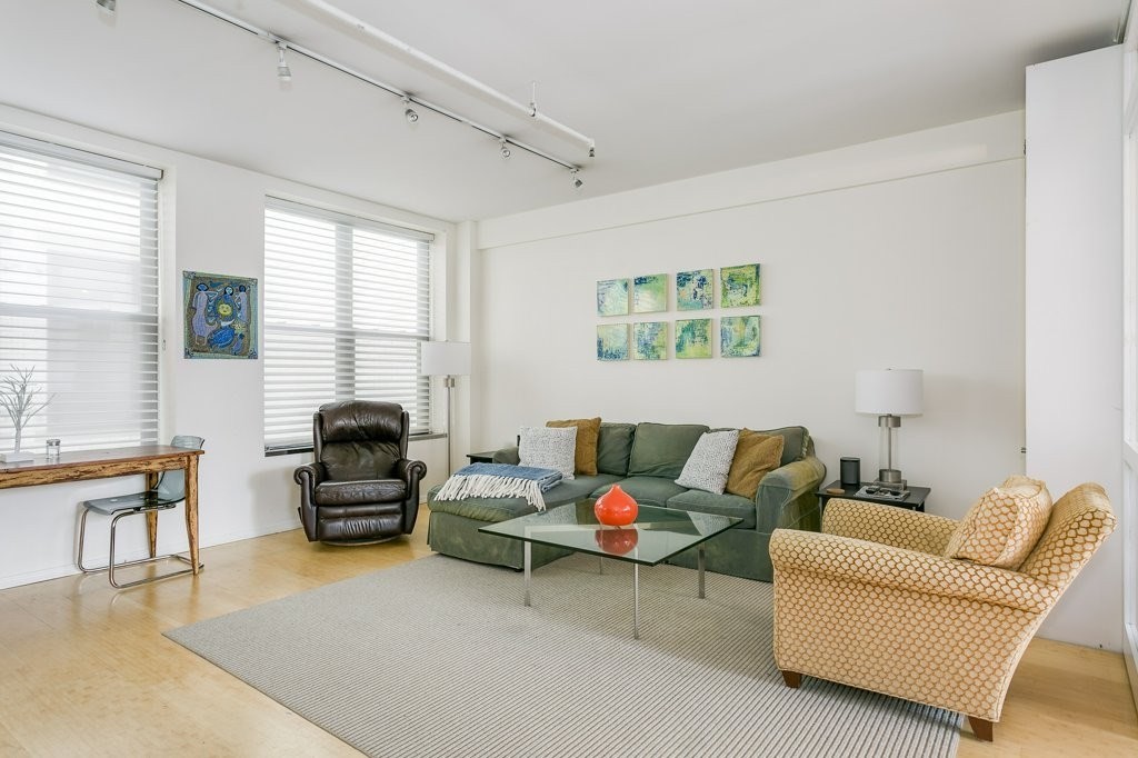 3 bed, 1 bath apartment for rent at 453 Washington St Unit 5D, Boston Downtown — photo 5 of 17