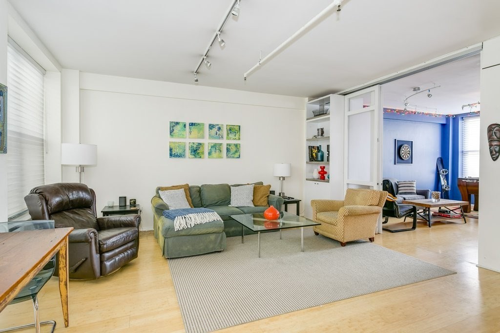3 bed, 1 bath apartment for rent at 453 Washington St Unit 5D, Boston Downtown — photo 4 of 17