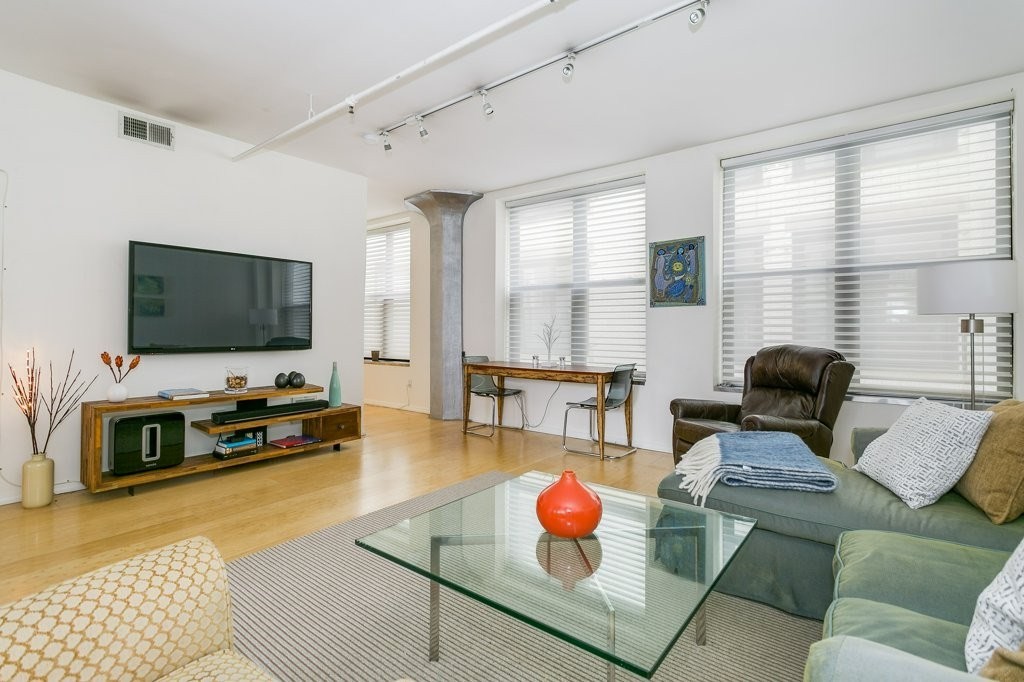 3 bed, 1 bath apartment for rent at 453 Washington St Unit 5D, Boston Downtown — photo 12 of 17