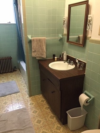 1 bed, 1 bath apartment for rent at 454 Green St Unit 1, Riverside — photo 9 of 15