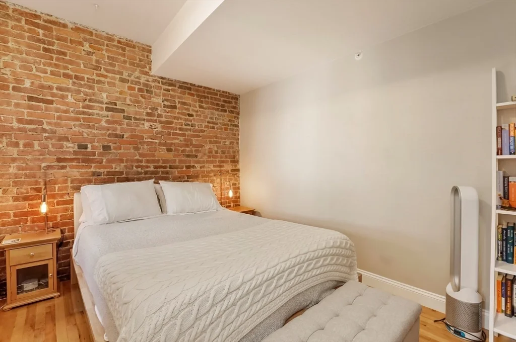 1 bed, 1 bath apartment for rent at 454 Hanover St Unit 4, North End — photo 16 of 23