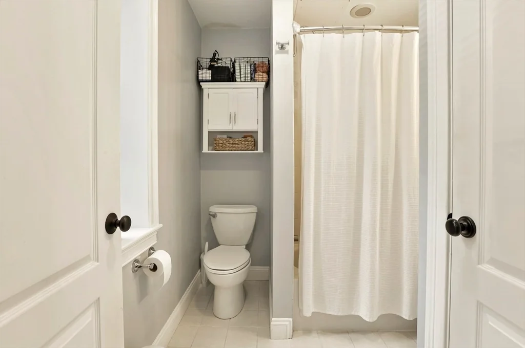 1 bed, 1 bath apartment for rent at 454 Hanover St Unit 4, North End — photo 19 of 23